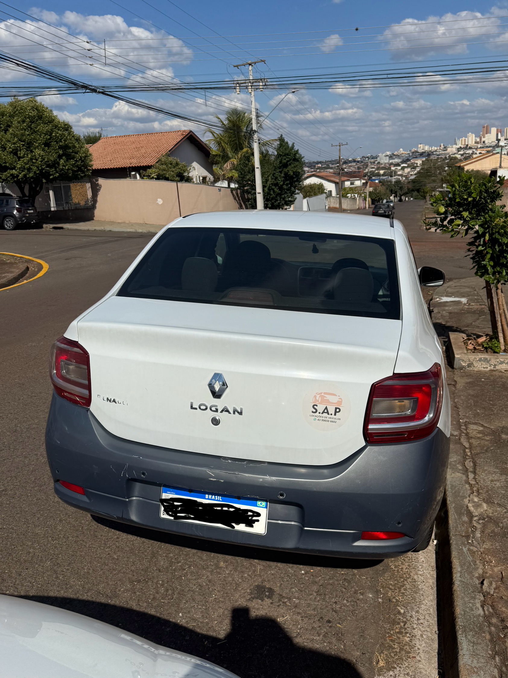 Logan 2014 branco 1.0